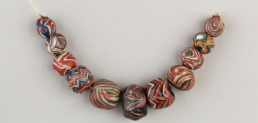 How to Make a Necklace With Clay Beads