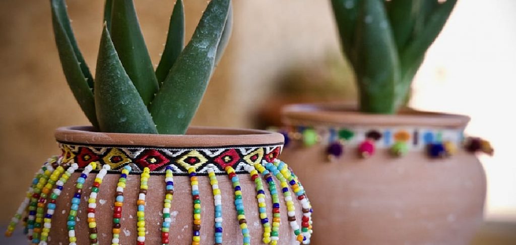 How to Decorate a Terracotta Pot