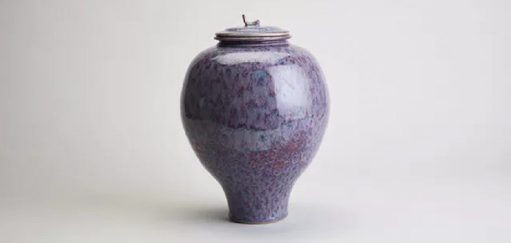 How to Use Cascade Glaze on Ceramics