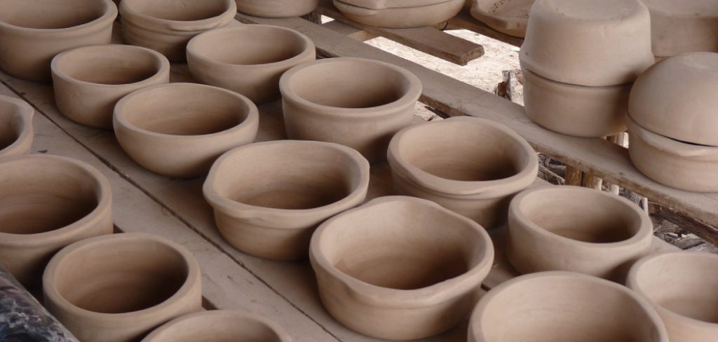 How to Use Earthenware Clay
