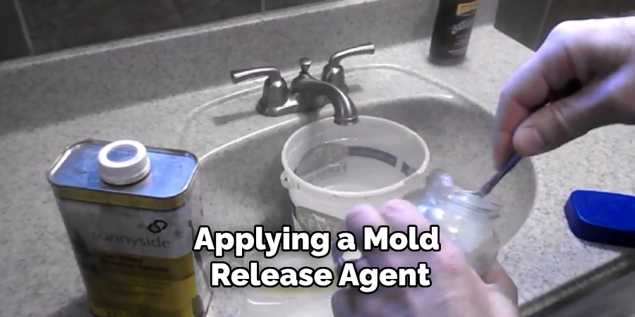 Applying a Mold Release Agent