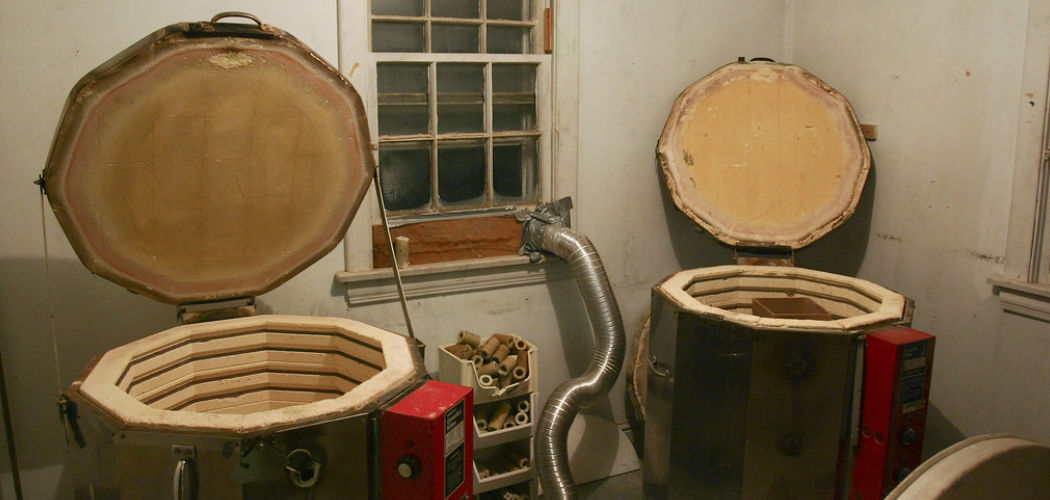 How to Choose an Electric Pottery Kiln for Beginners