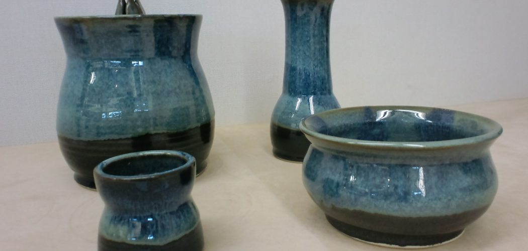 How to Use Indigo Dye on Pottery